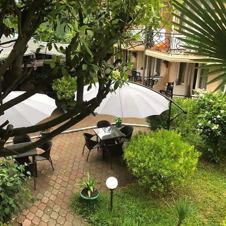 Hotel Simpatia Kobuleti Bagian luar foto