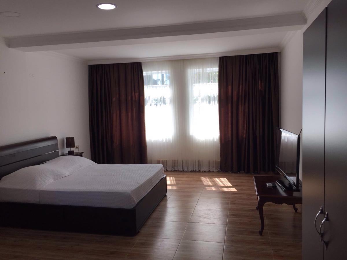 Hotel Simpatia Kobuleti Bagian luar foto