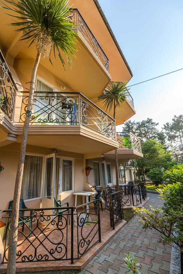 Hotel Simpatia Kobuleti Bagian luar foto