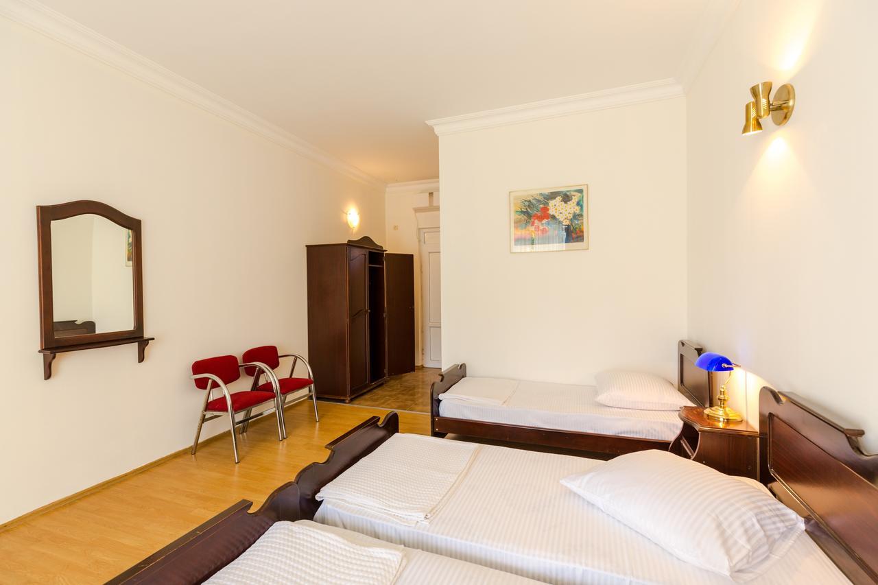 Hotel Simpatia Kobuleti Bagian luar foto